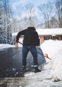 Shoveling snow with bad posture increases back pain risk in Toronto